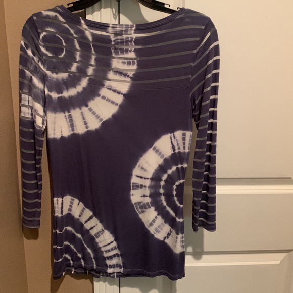 INC XS long sleeve embellished top with sheer sleeves - Picture 6 of 6